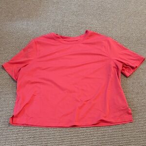 Lululemon cropped Tee